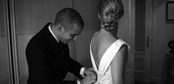 El trenzado es la clave de un peinado de novia sencillo y sofisticado.
