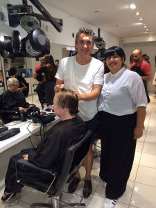 Enrique Valiente con la directora de City Color de Sassoon Salon, Eve Avis